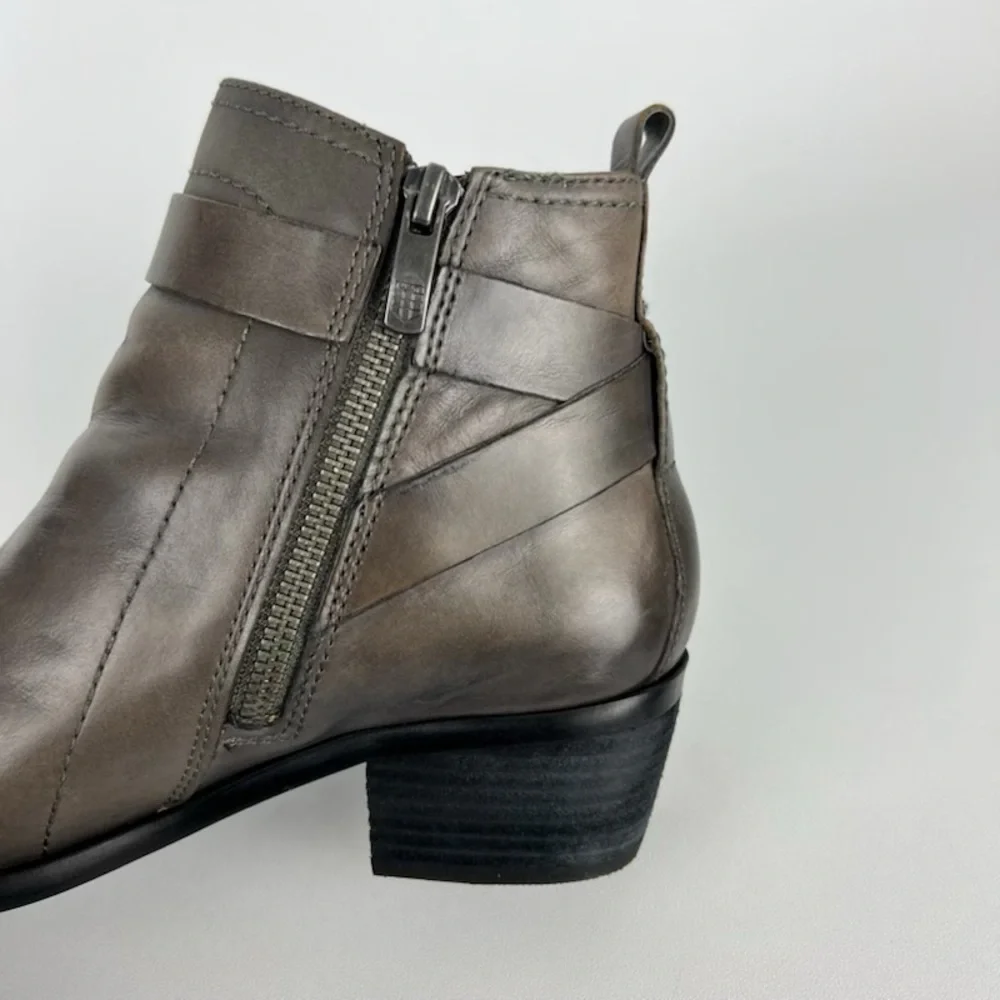 Vince Camuto vince camuto